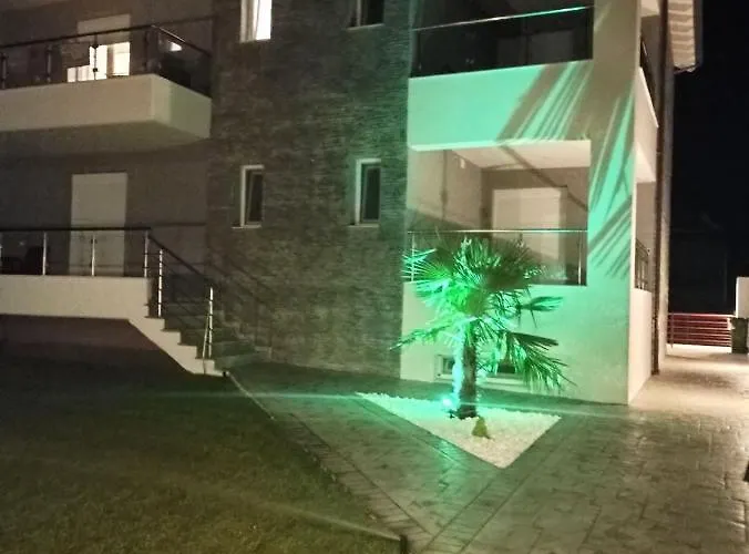 Apartahotel Casa Domenica 4*